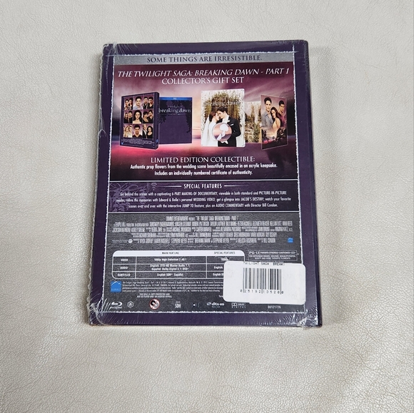 New Twilight Saga Breaking Dawn Part 1 Target Exclusive Blu-Ray DVD Sealed - Picture 2 of 6